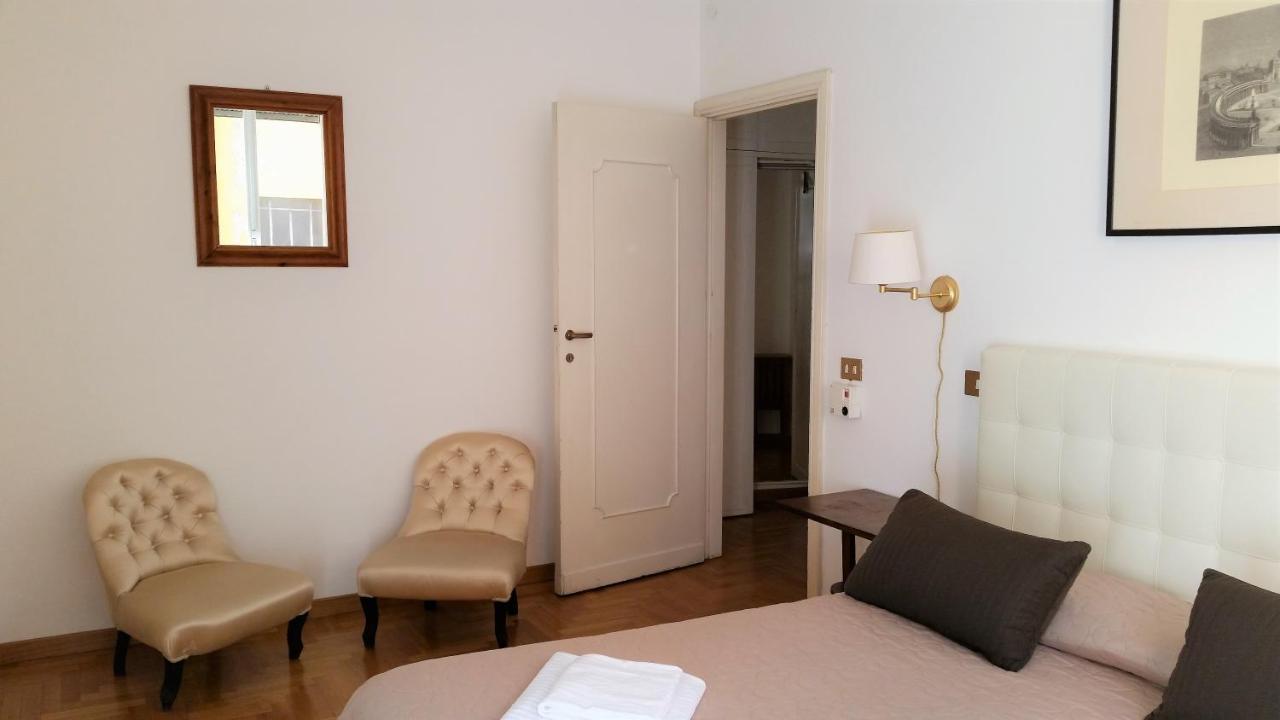 Vatican Suites Happy Holidays Рим Екстериор снимка