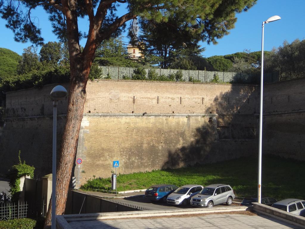 Vatican Suites Happy Holidays Рим Стая снимка